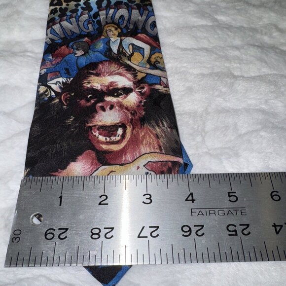 King Kong Tie By American Film Classics 100% Silk Graphics Animal Print Classic - Picture 7 of 7